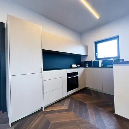Luxus-penthouse Mit Weitblick Ueber Apartmán *