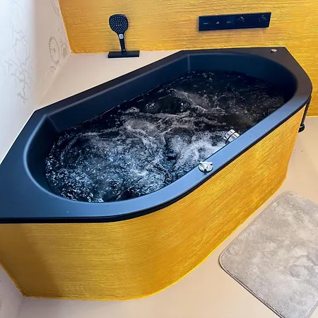 Luxus-penthouse Mit Weitblick Ueber *