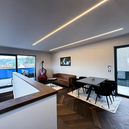 아파트 Luxus-penthouse Mit Weitblick Ueber 그라츠