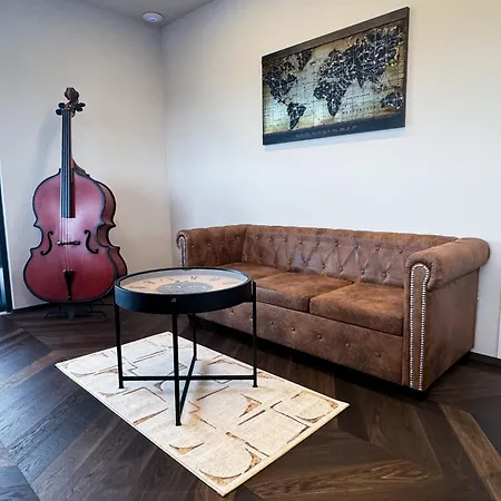 Luxus-penthouse Mit Weitblick Ueber Apartment